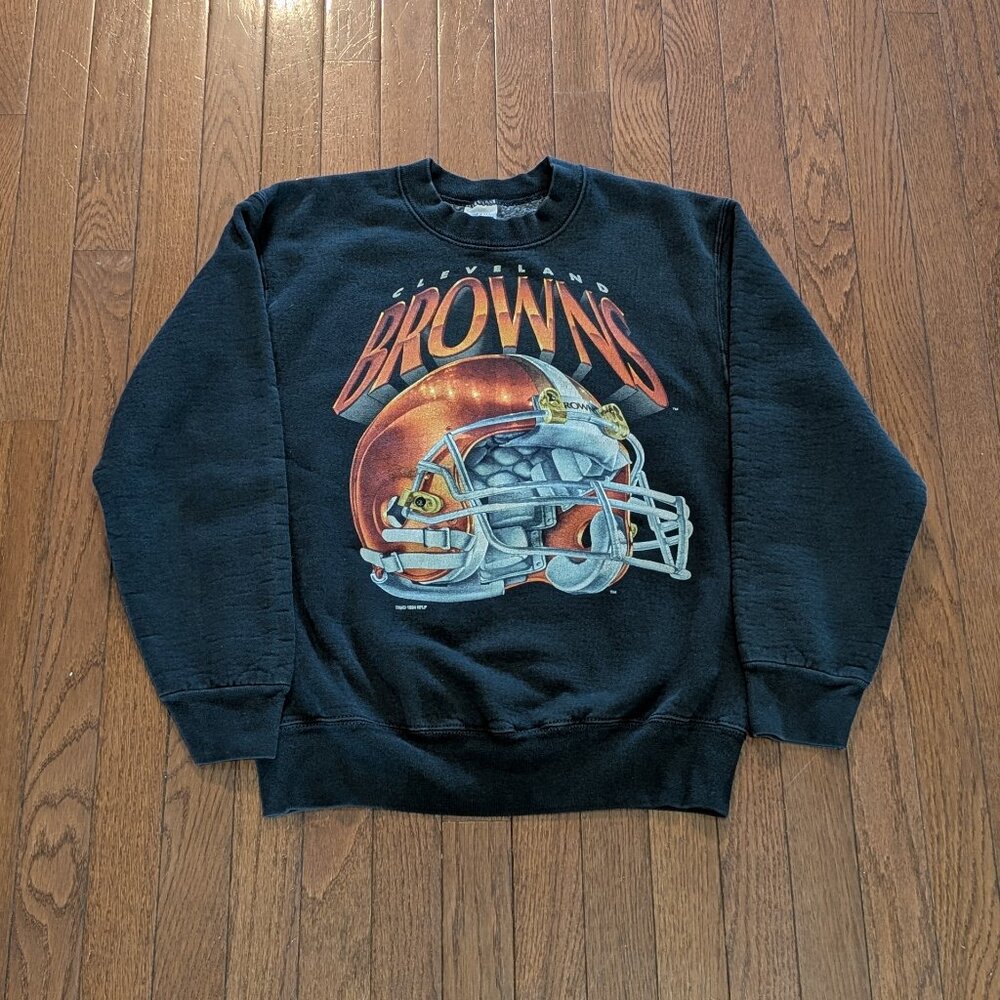 Cleveland Browns Black Crewneck Sweatshirt with Helmet Graphic